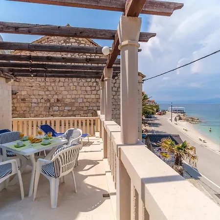 Lucica Seaview Apartament Sutivan
